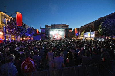 Gentse Feesten: a festival of street theater, art and concerts in Ghent